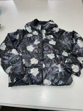 The North Face floral shiny puffer 600 coat girls medium 10